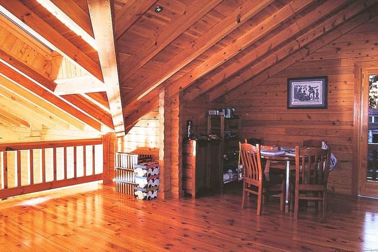  走廊 & 玄關 by Rusticasa