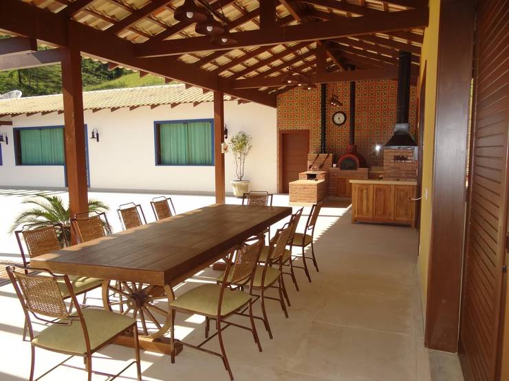  منزل ريفي تنفيذ SERARTE  ENGENHARIA