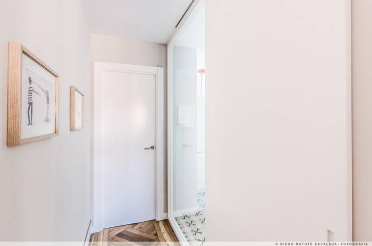  أبواب داخلية تنفيذ TALLER VERTICAL Arquitectura + Interiorismo