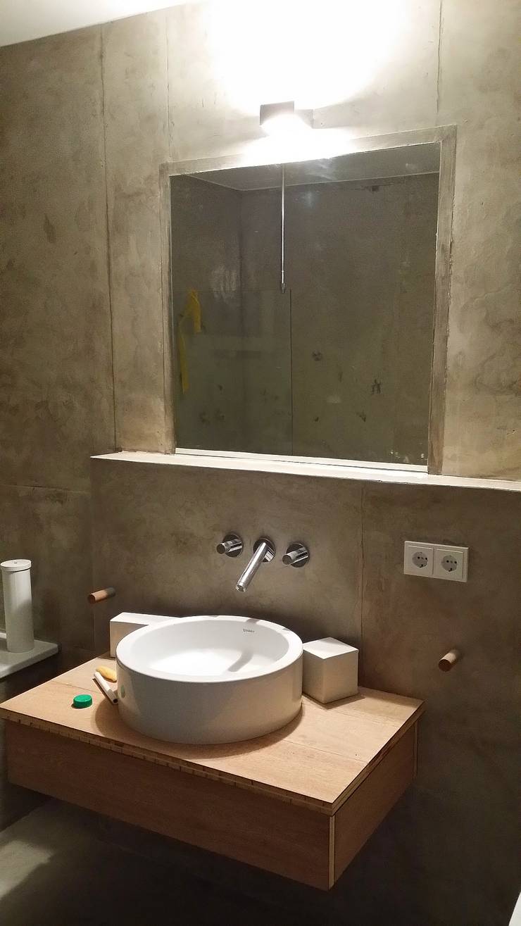 moderne Bäder von Malerbetrieb Maleroy | homify moderne Bäder von Malerbetrieb Maleroy | homify
