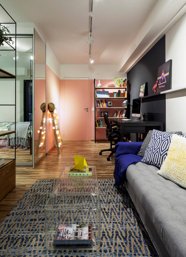 Sala de Estar Integrada com Home - Office Moderna e Contemporânea: Salas de estar  por Decoradoria