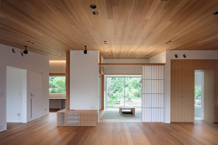  客廳 by 有限会社角倉剛建築設計事務所