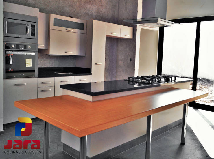 DISEÑO DE COCINA ABIERTA AL SALÓN EN MATEHUALA S.L.P, MÉXICO von ... DISEÑO DE COCINA ABIERTA AL SALÓN EN MATEHUALA S.L.P, MÉXICO von ...