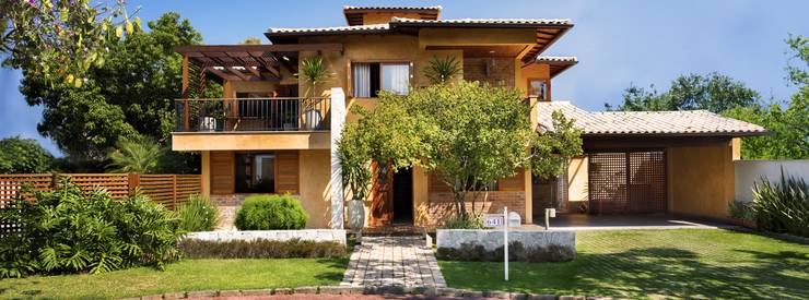 Casas de estilo  por Cláudio Maurício e Paulo Henrique