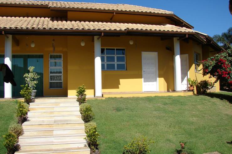 Condominios de estilo  por SERARTE  ENGENHARIA