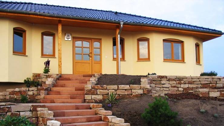 Casas de estilo  por SCHOß INGENIEUR GmbH
