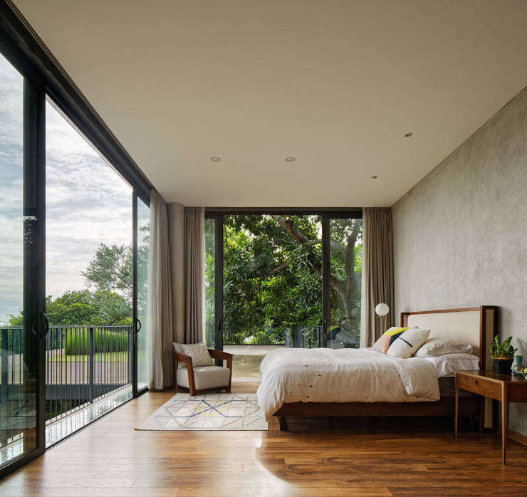  Phòng ngủ by Tamara Wibowo Architects