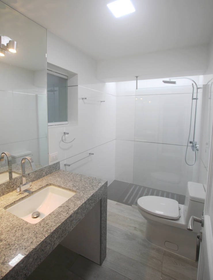 Penthouse dúplex San Isidro: Baños de estilo  por Artem arquitectura