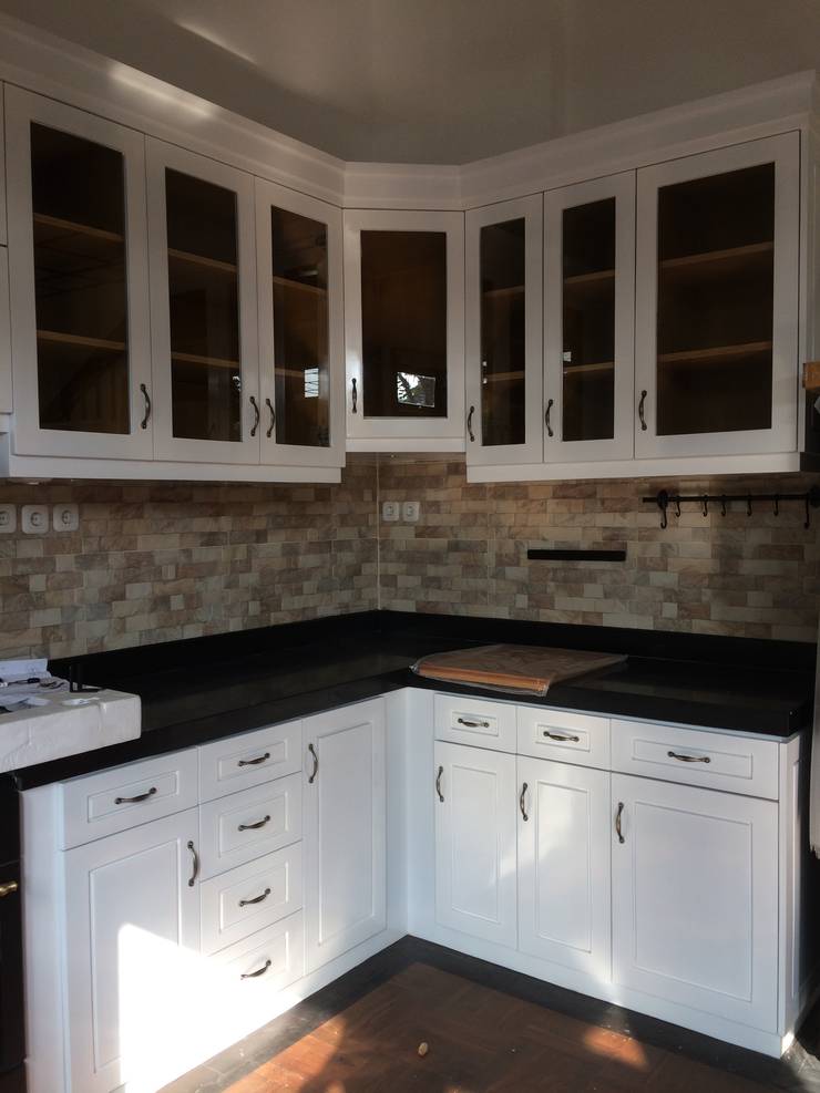 Cocinas de estilo  por Kahuripan Architect