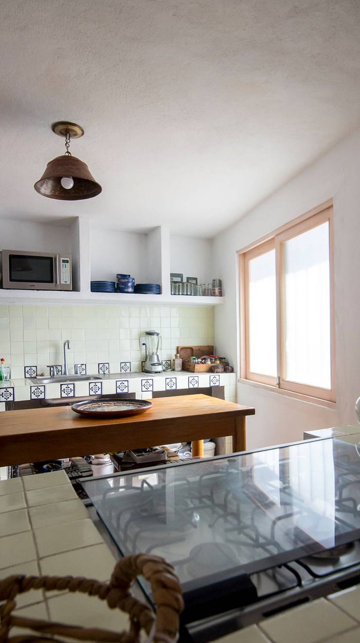  Kitchen by Taller de Arquitectura Bioclimática +3d