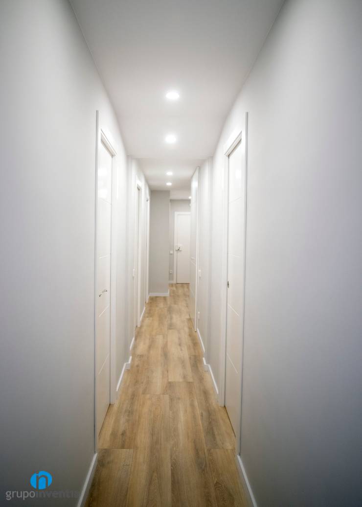  Corridor & hallway by Grupo Inventia