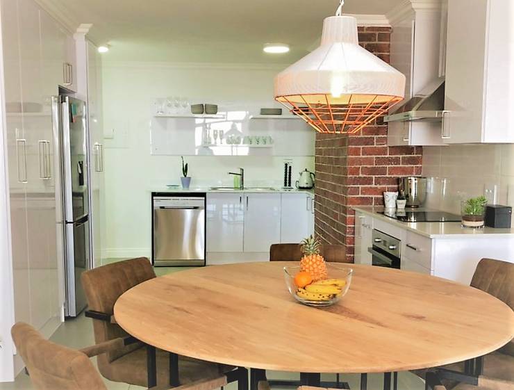 Facebrick Kitchen with Custom Solid White Oak Table, incl ...
