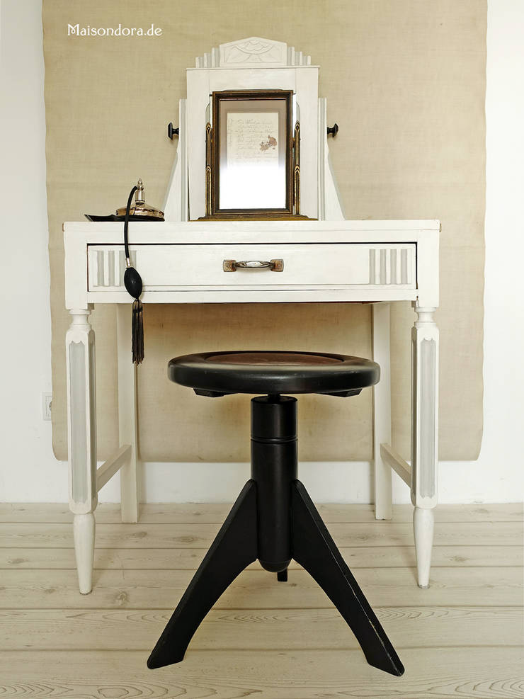 Antike Hocker Baenke Schemel Von Maisondora Vintage Living Homify
