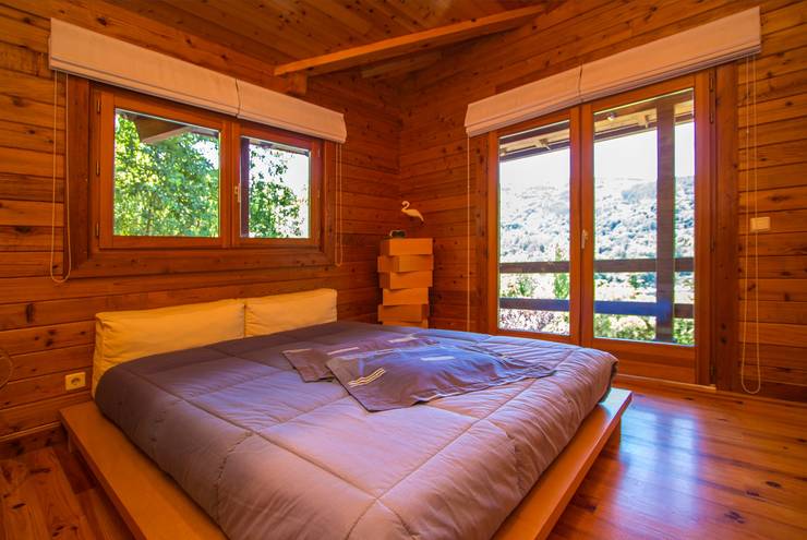  Bedroom by Rusticasa, Rustic Solid Wood Multicolored 