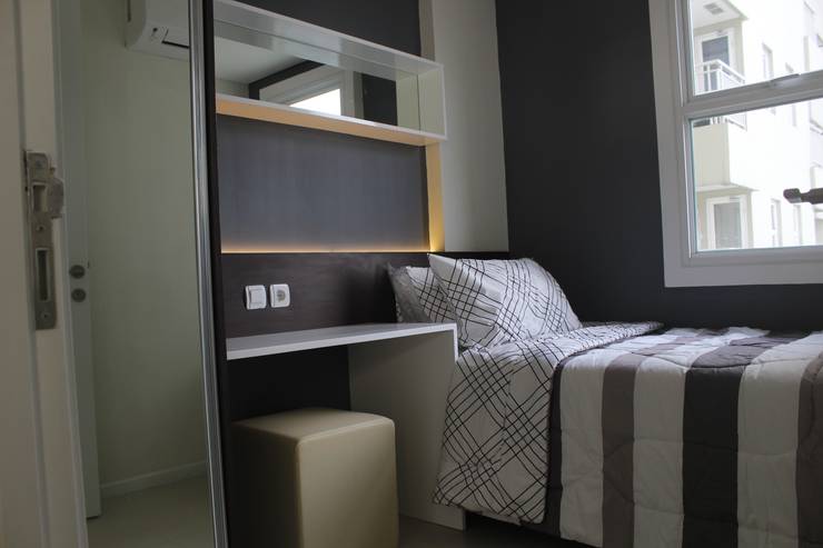 Parahyangan Residence 12 CH - Tipe 2 Bedroom: Kamar Tidur by POWL Studio