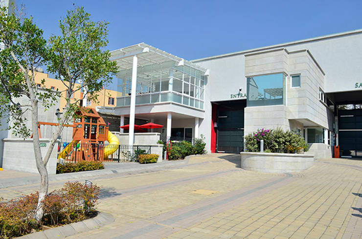 Parque Residencial Los Azulejos: Casas de estilo  por Bienes Raices Gaia