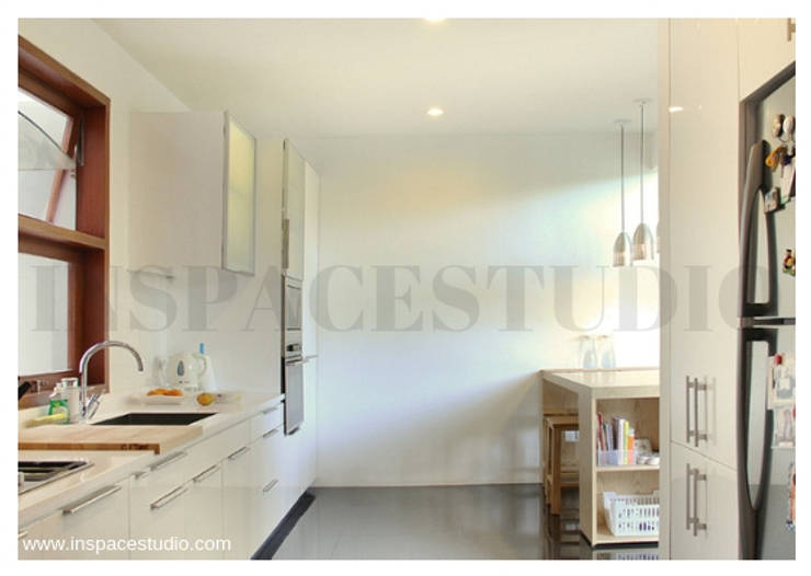 Dapur dalam : Dapur by Inspace Studio