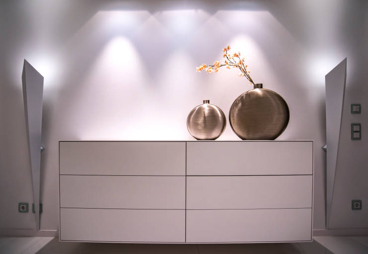 Möbel und Accessoires in Szene gesetzt : Flur & Diele von Moreno Licht mit Effekt - Lichtplaner Möbel und Accessoires in Szene gesetzt : Flur & Diele von Moreno Licht mit Effekt - Lichtplaner