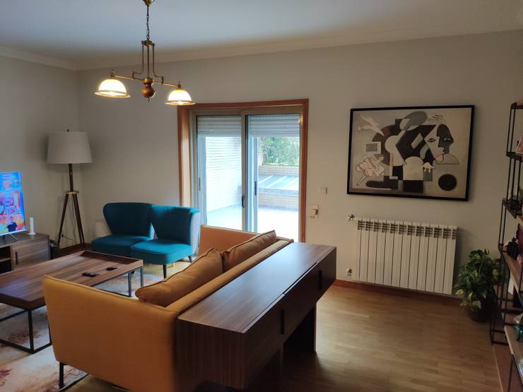 Sala Porto: Salas de estar  por No Place Like Home ®,Eclético   