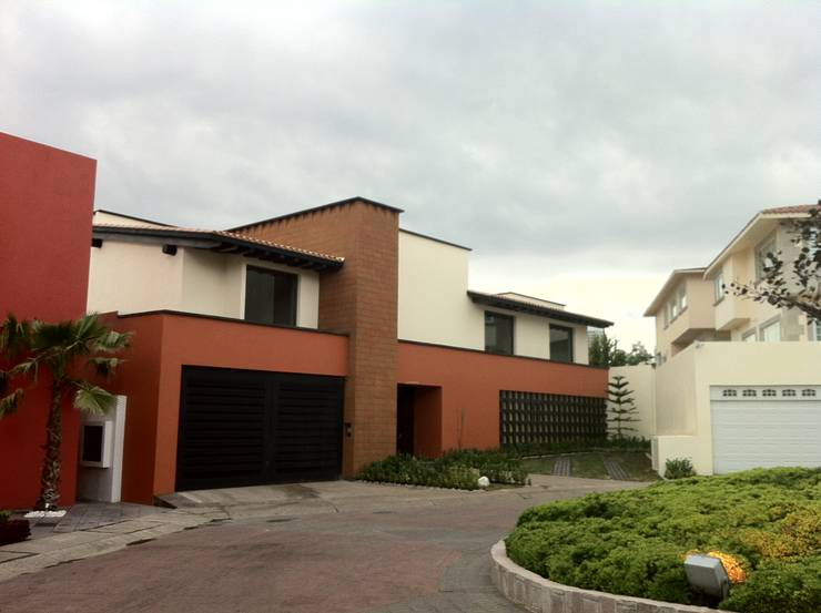 Casa En Lomas Country Club Hp By Arquiqualita Homify