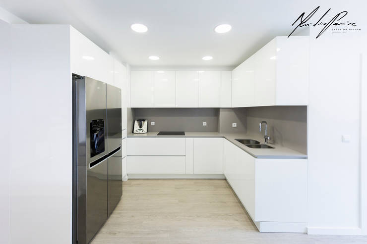 Cucina in stile  di Mariline Pereira - Interior Design Lda., Minimalista   