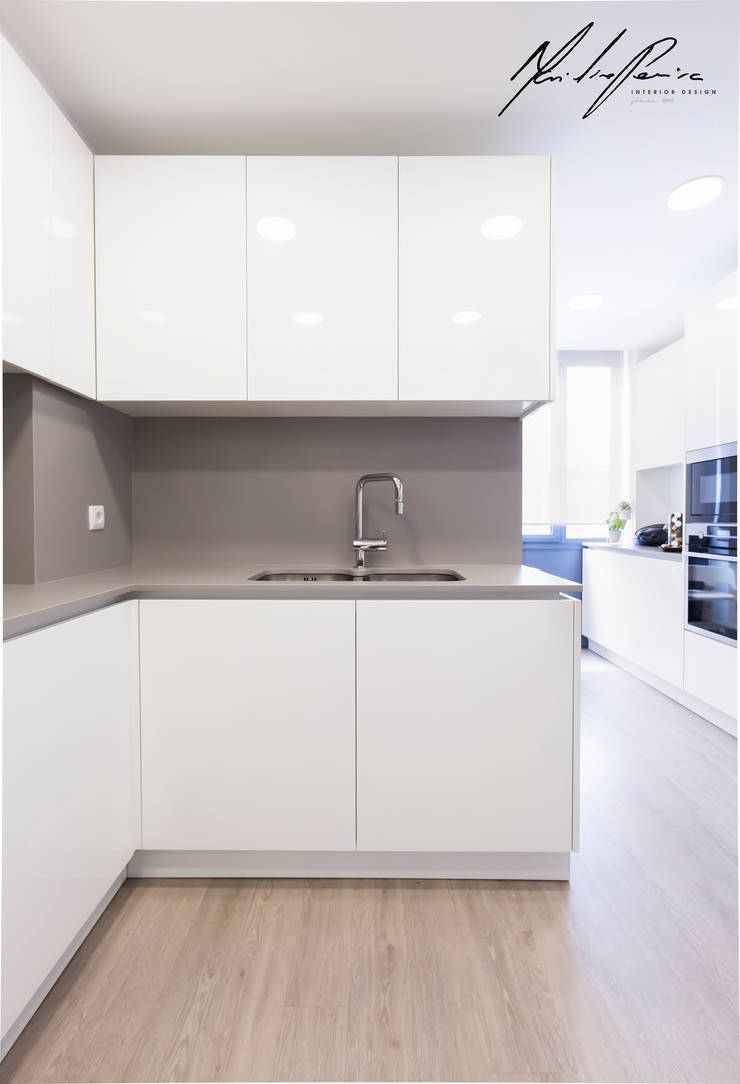Cucina in stile  di Mariline Pereira - Interior Design Lda., Minimalista   