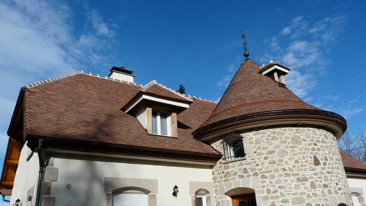 Réparation et couverture de toiture dans le Puy de Dôme SURÉLÉVATION, COUVREUR, EXTENSION MAISON : PORTELINHA Toiture à deux versants couverture, couvreur, rénovation toiture, réparation toit, pont du chateau, puy de dome, couvreur 63, couvreur puy de dome