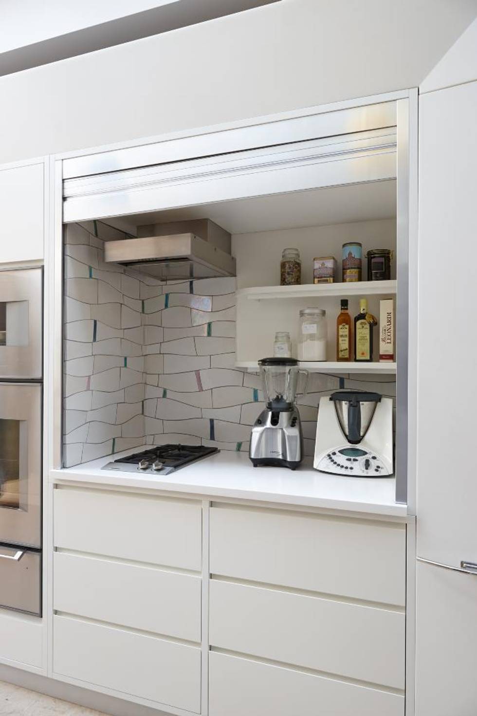 7 smart items that every small kitchen should have