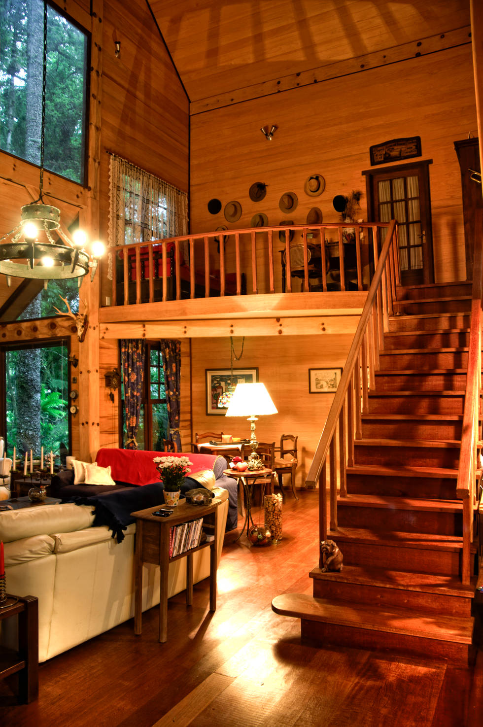 Дом в лесу с невероятно уютными интерьерами!- фотографии
				