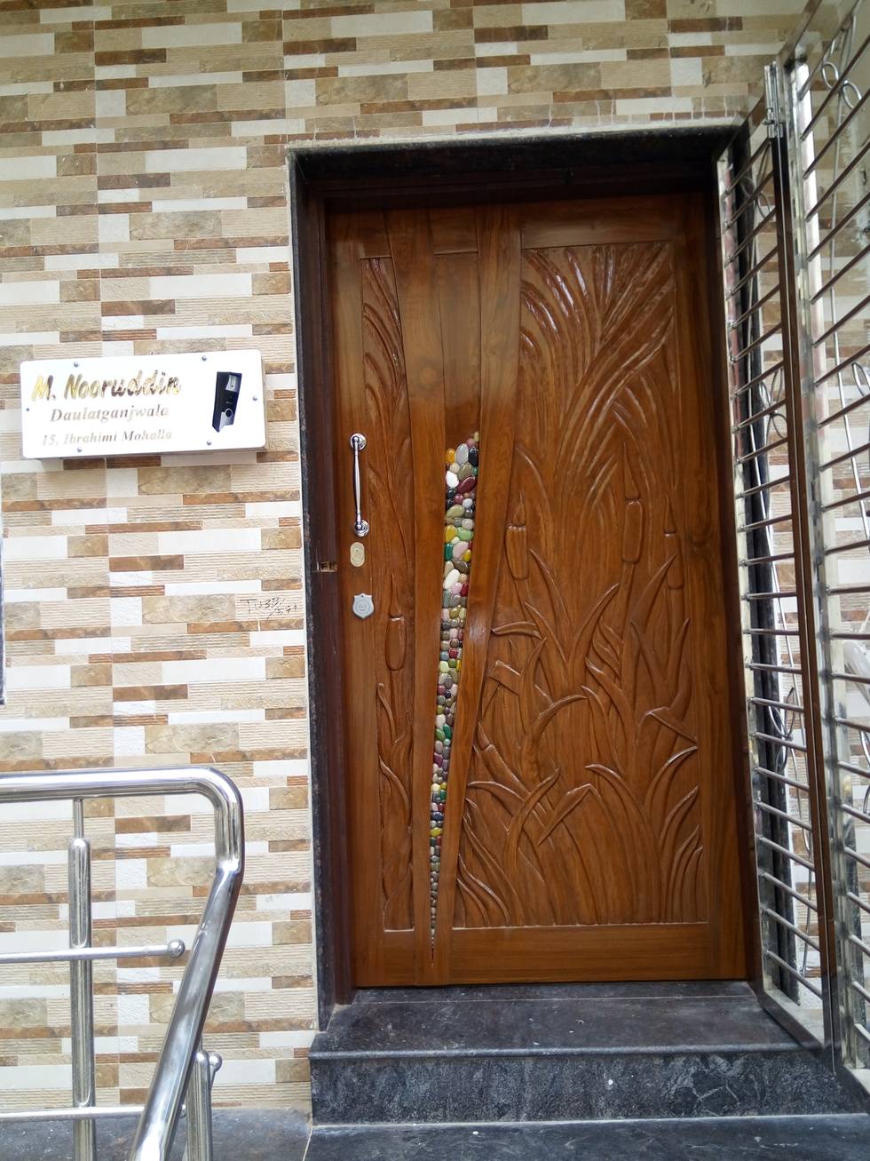 Home in Indore with traditional and modern architecture