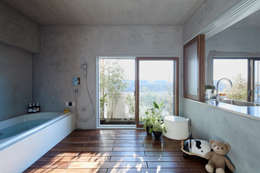  Phòng tắm by Takeshi Shikauchi Architect Office／鹿内健建築事務所