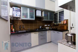 Mrs. Bhavana Apartment interiors in Bangalore:   by Bonito Designs Bangalore