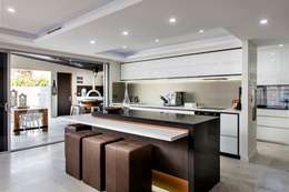 Nhà bếp by Moda Interiors