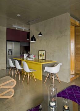 Vila Leopoldina Loft: Salas de jantar modernas por DIEGO REVOLLO ARQUITETURA S/S LTDA.