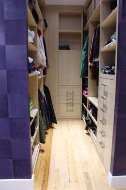 Vestidores y closets de estilo minimalista por CASTSHINE