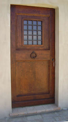 Puertas y ventanas de estilo rústico por Porte del Passato