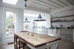 27 idee per una cucina bianca spettacolare Cucina bianca moderna con isola