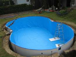 Piscina in stile in stile Moderno di Future Pool GmbH