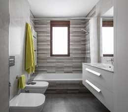  ห้องน้ำ by LLIBERÓS SALVADOR Arquitectos