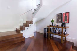 Pasillos, vestíbulos y escaleras de estilo  por Danielle Tassi Arquitetura e Interiores