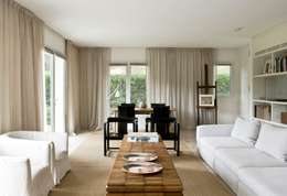 Phòng khách by Arq. PAULA de ELIA & Asociados