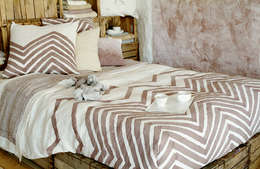 Dormitorios de estilo rural de Stamperia Bertozzi