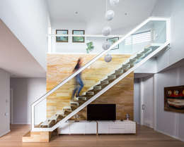 Pasillo, hall y escaleras de estilo  por Simon Garcia | arqfoto