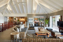 Lounge: eclectic Living room by JSD Interiors