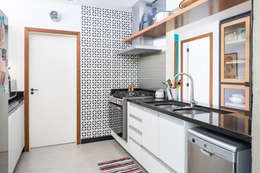 Reforma de apartamento - Ateliê Paralelo: Cozinhas modernas por Joana França