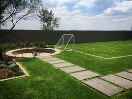 Jardines de estilo moderno por Acton Gardens