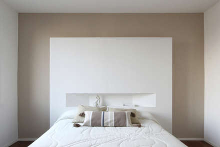 Camera da letto idee immagini e decorazione homify for Letto minimalista