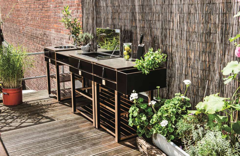 Die modulare outdoorküche care: moderner balkon, veranda ...