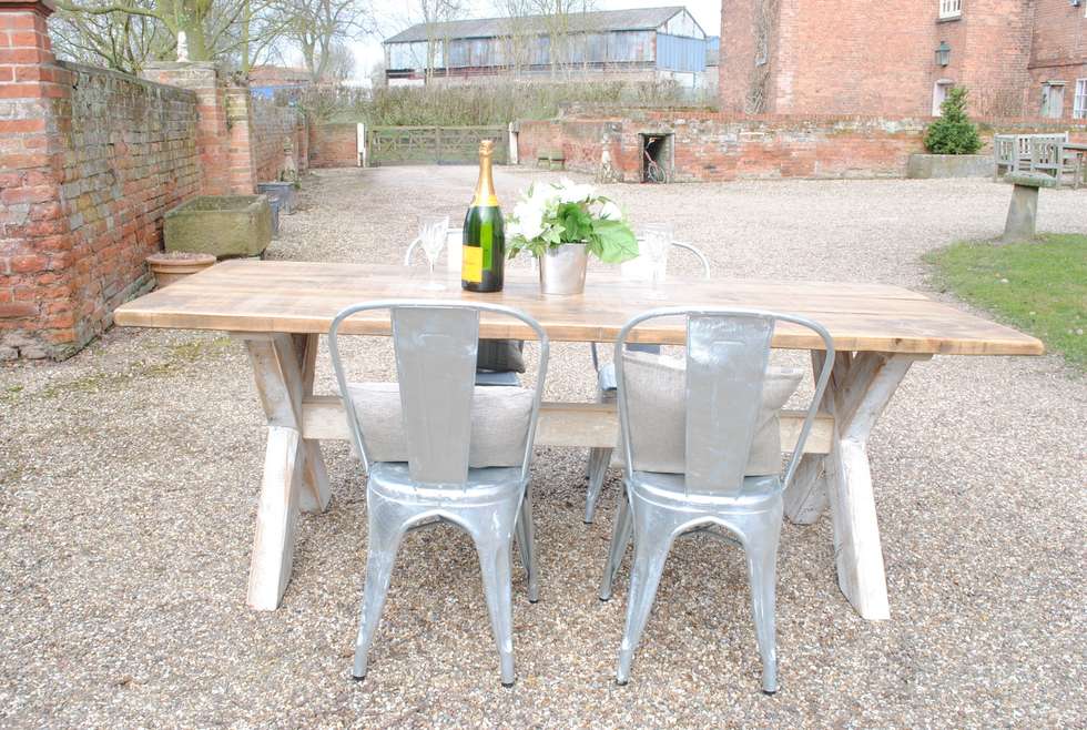Interior Design Ideas Redecorating Remodeling Photos Homify X Frame Dining Table Country Kitchen By Dove And Grey