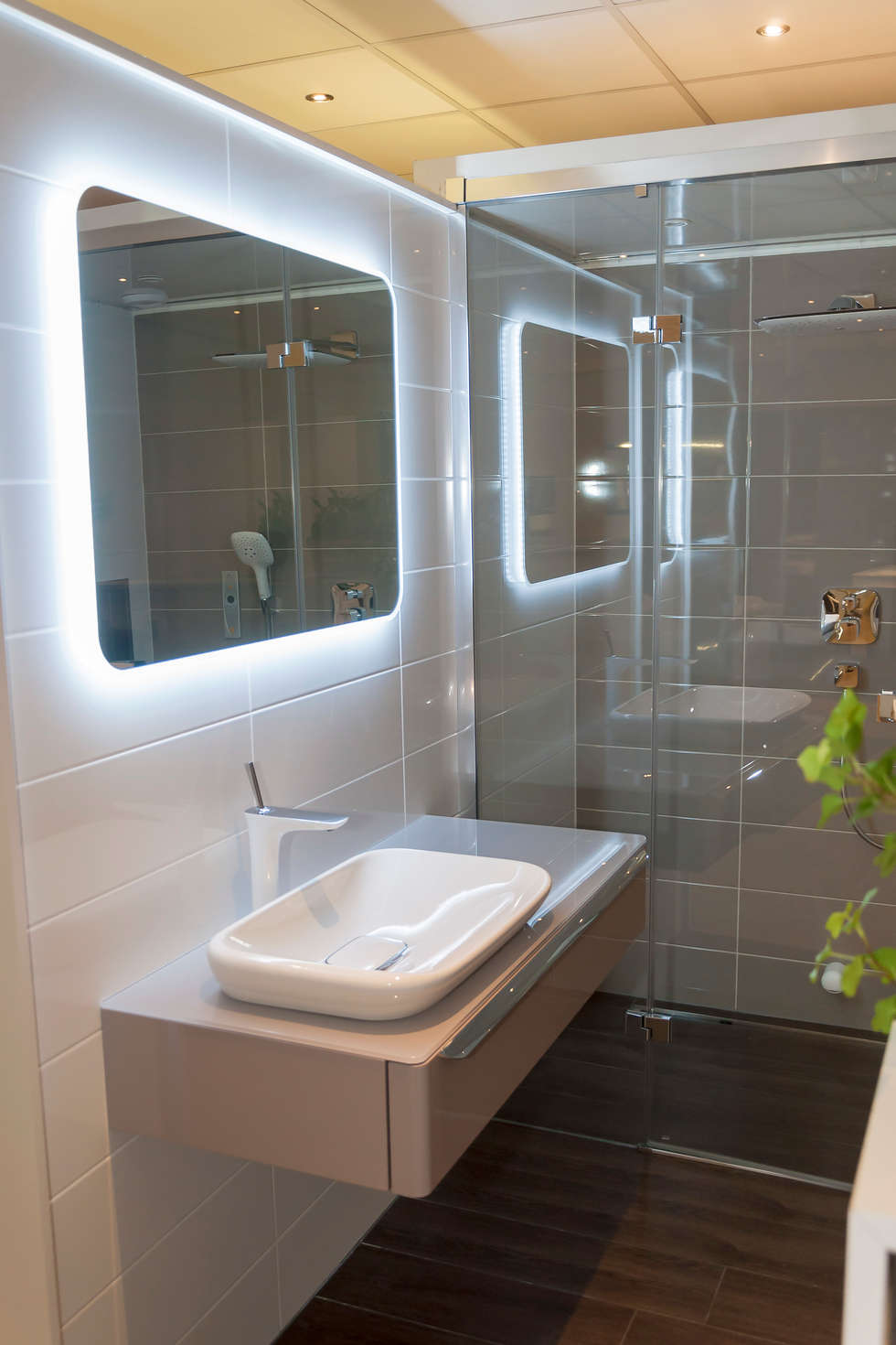 Am badkamers: modern tarz banyo | homify Am badkamers: modern tarz banyo | homify